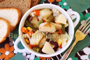 Филе минтая с картофелем и овощами на пару в мультиварке